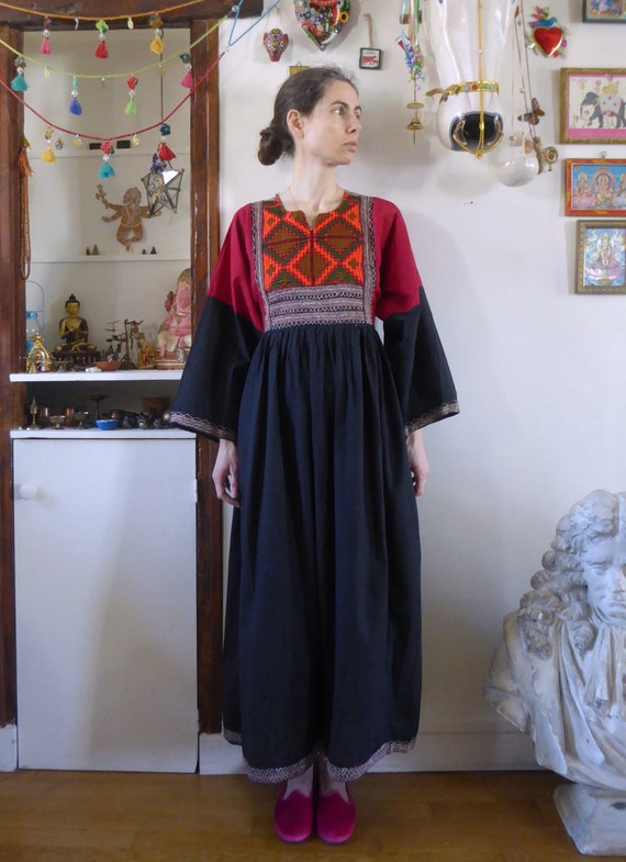 Vintage afghani embroidered dress folk hippie size