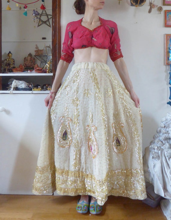 Vintage cream silver gold indian skirt lehenga hip