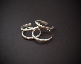 Sterling silver adjustable toe ring