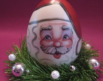 Holiday, Christmas, Hand Painted Santa Egg with Wreath, Allyson Nagel, A.N. Original Designs, Porcelain Figurines, Winter, Unique