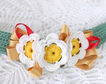 Bracelet Crochet jewelry Crochet bracelet jewelry Daisy wristband White flowers bracelet wristband Green cuff bracelet Gift for women