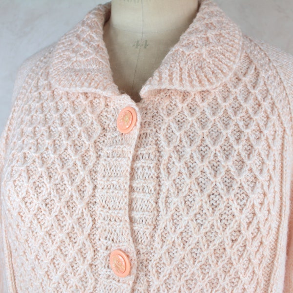 Pull  blanc - Cardigan manche longue - Gilet demi laine - Fait main - Vetement au Tricot