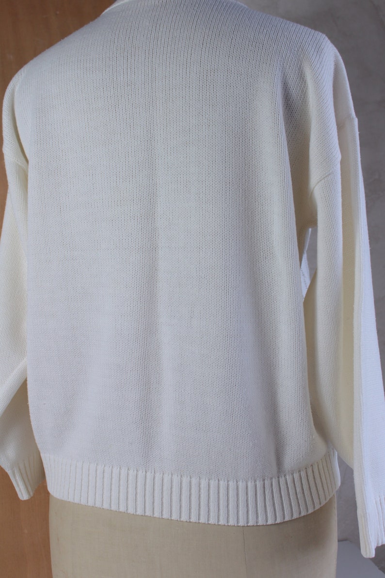 White sweater Vintage clothes unisex Size 42 EU image 4