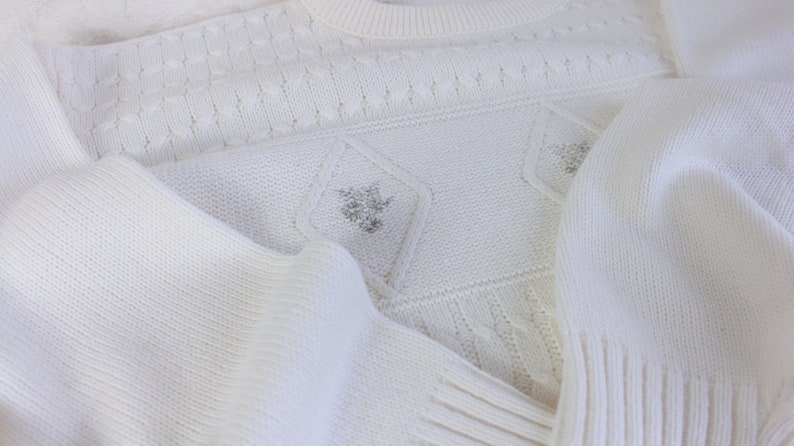 White sweater Vintage clothes unisex Size 42 EU image 7