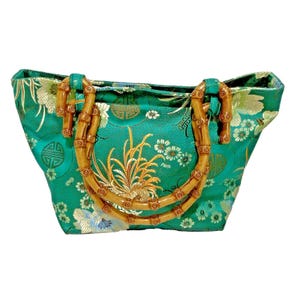 Sac de soirée brodé vert en satin avec poignées sur le dessus en imitation bambou Sac à main vintage chic, design d'inspiration asiatique
