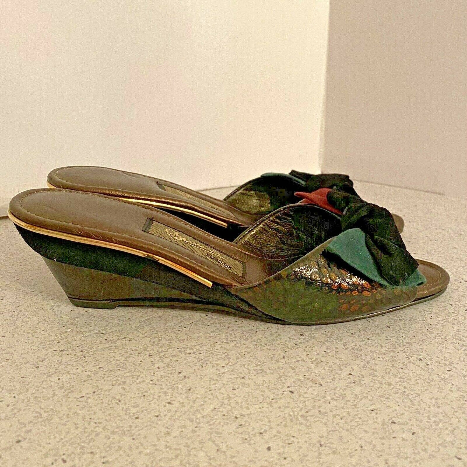 25 OFF TODAY Vintage Bambi brand shoes Slip On Style