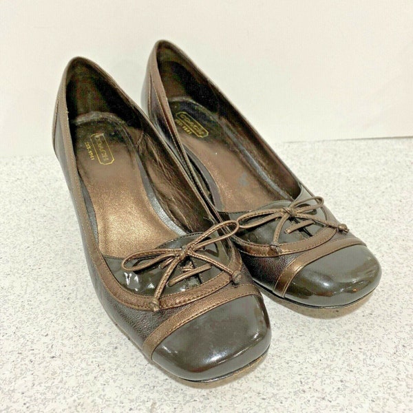 Vintage Y2K Coach Ladies Shoes, Dressy Brown Patent Leather Mid Heel Pumps, Classic Designer Square Toe Block High Heels, Ladies US 7M