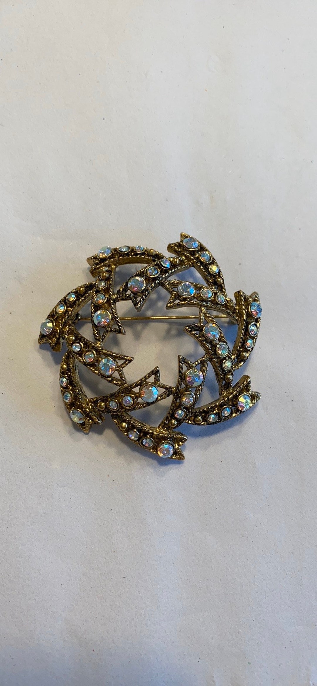 Broche Vintage à Strass Et Pierres émaillées - Occasion - Détail Italien