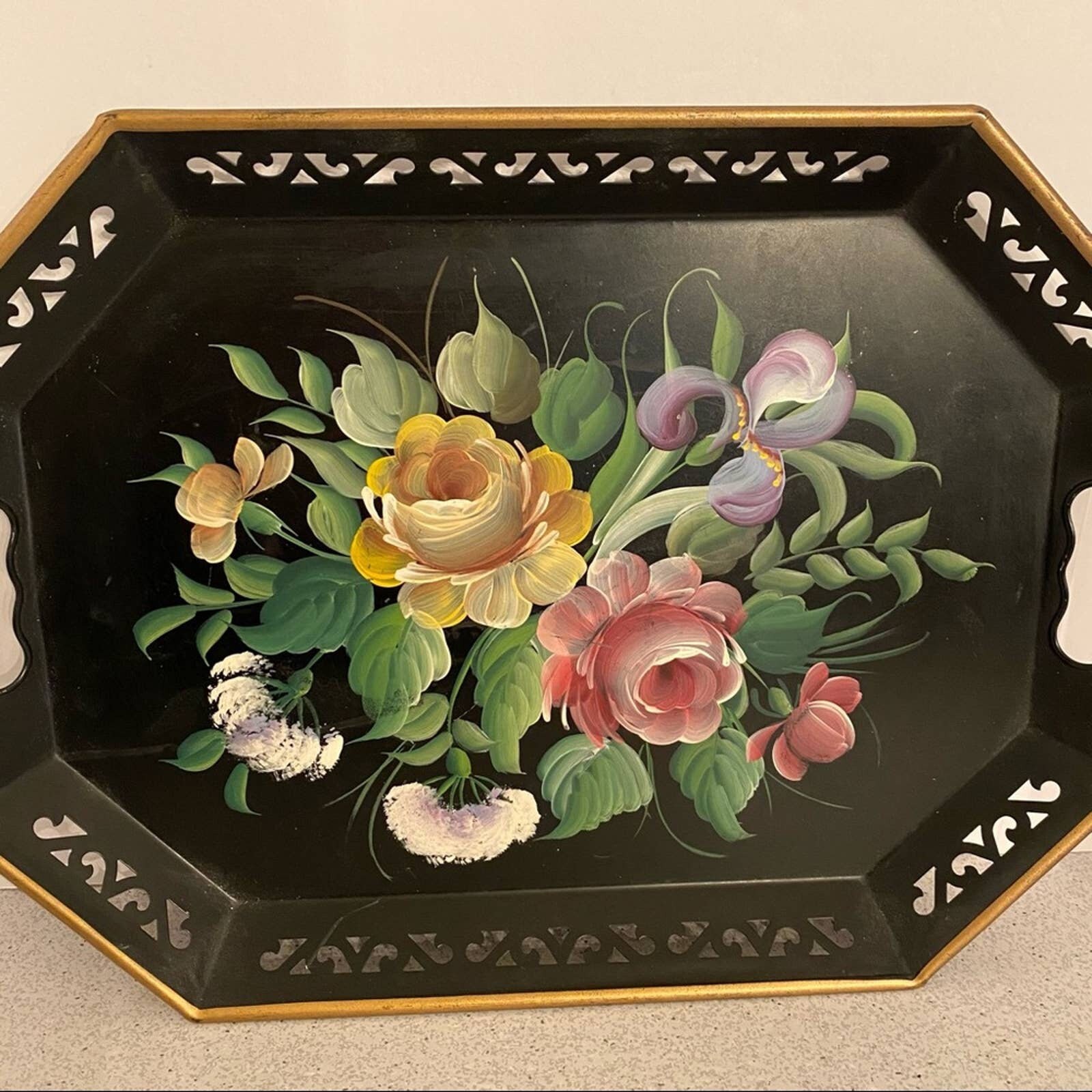 Decorative Trays Black tray with colorful floral painted design Octagon  shaped tray with pierced gallery Traditional Dec ON SALE Vintage tole painted  tray Home & Living silver-trend.com