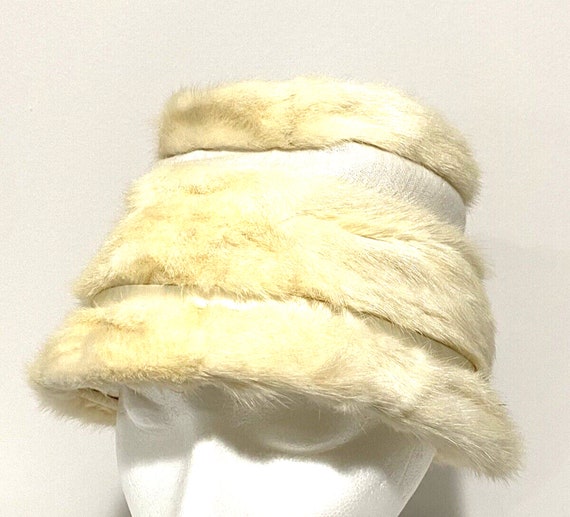 Vintage Pillbox Hat Creamy White Rabbit Fur & Gro… - image 1