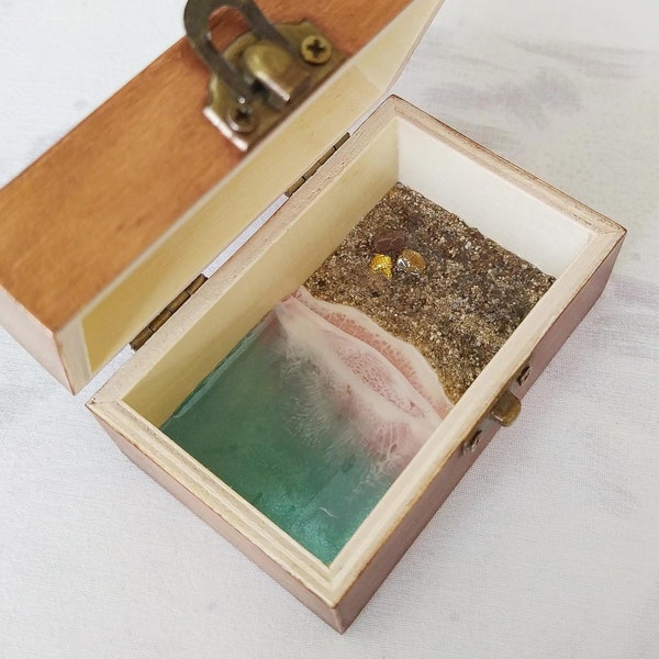 Pink Aquamarine Mint Sea Scenery In Resin| Coastal Scenery In A Wooden Box| Sea In A Box| Gift Box