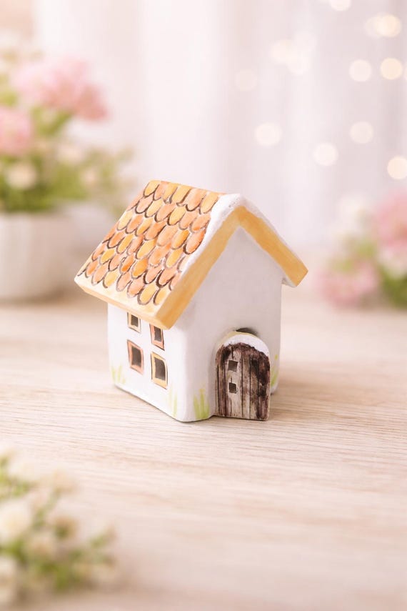 Keramik Miniatur Haus mit orangem Dach - LED Licht Kerzenhaus