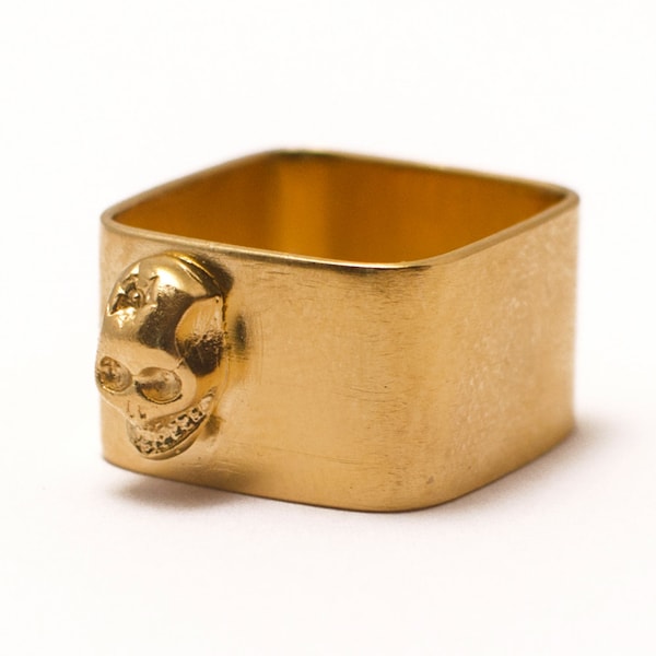 Bague large carrée en vermeil or jaune 24 carats  / Cabochon Skull - Tête de mort