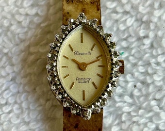 Vintage Deauville gold and diamond women’s watch Vintage Deauville gold and diamond women main image 3
