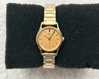Vintage Seiko Gold Plated Stainless Steel Quartz Dainty  display picture 3