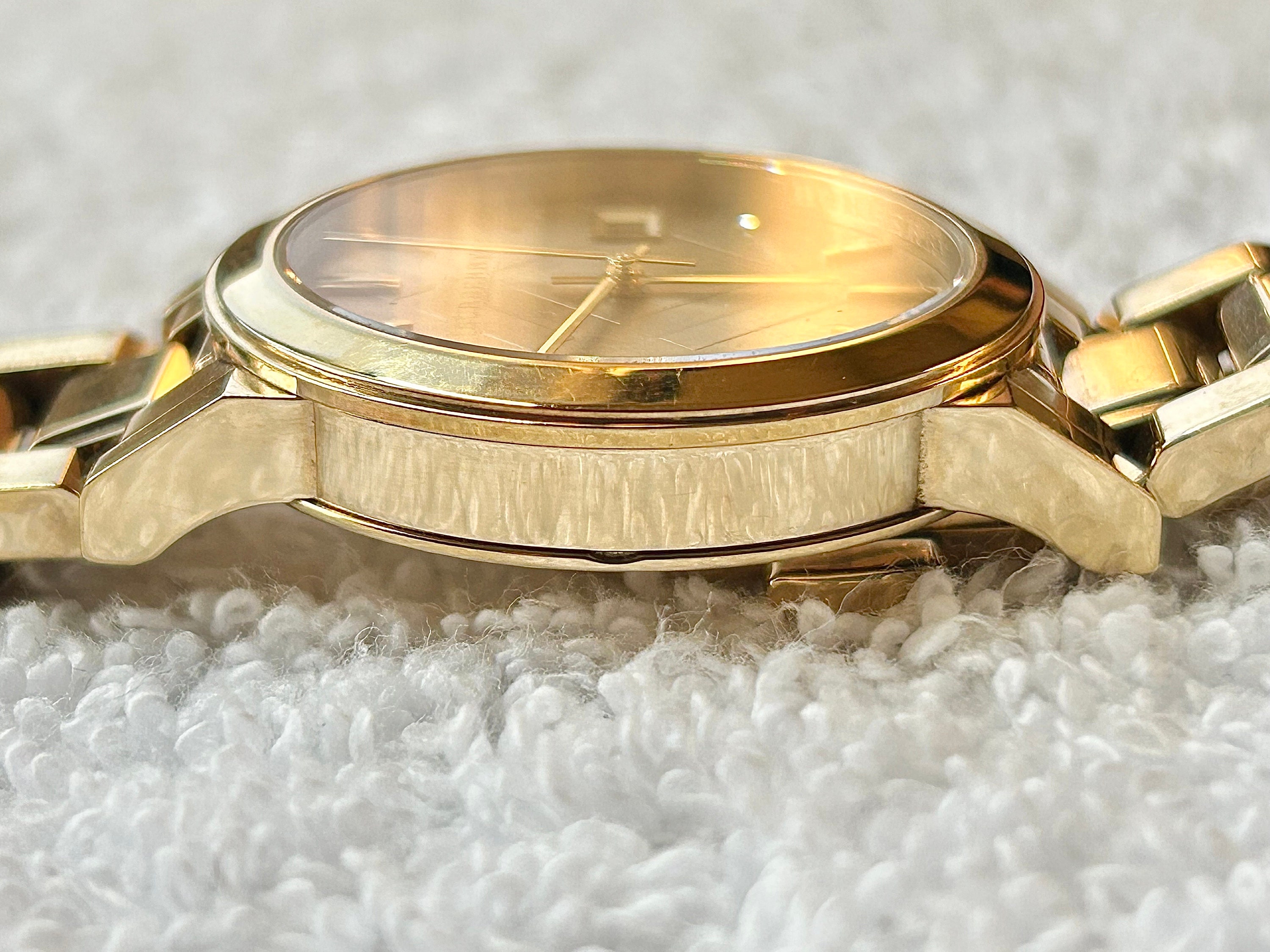 【新品未使用】Burberry Gold Plated アナログクォーツ腕時計 バーバリー ゴールド 腕時計 クォーツ