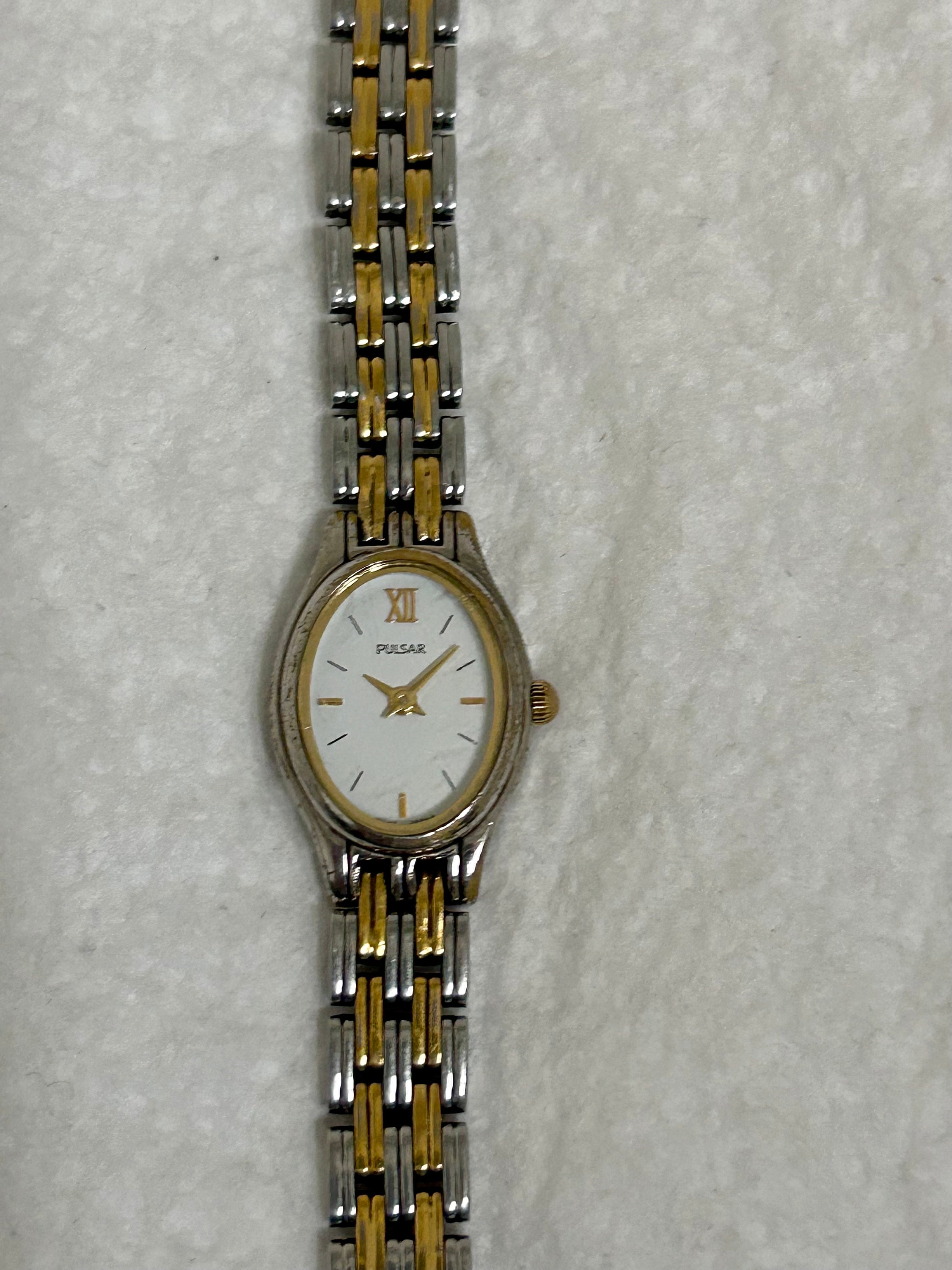 Gold Pulsar Uhren Seiko Vintage Women's Pulsar Watch, Accurist