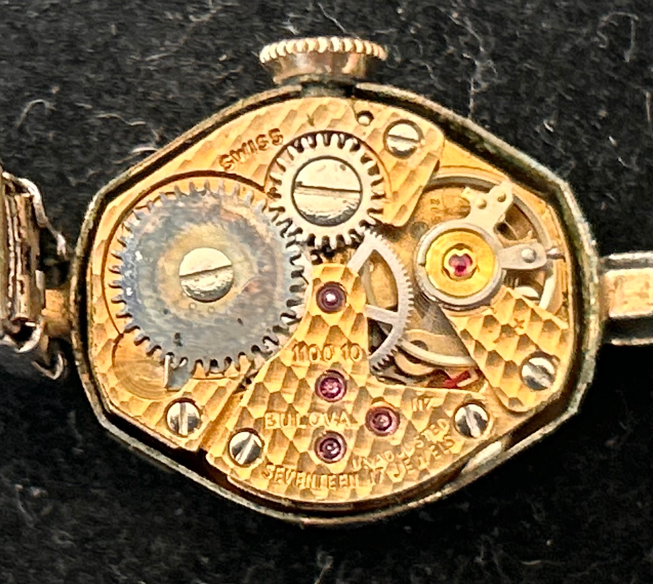 Bulova M3 Dainty Mechanical 17-J Cal.6CB Gold-Plated Ladies’ 17mm vintage Watch 1971 BULOVA Ladies Watch 17 Jewels Cal. 6CL Swiss - SPEIDEL  main image 2