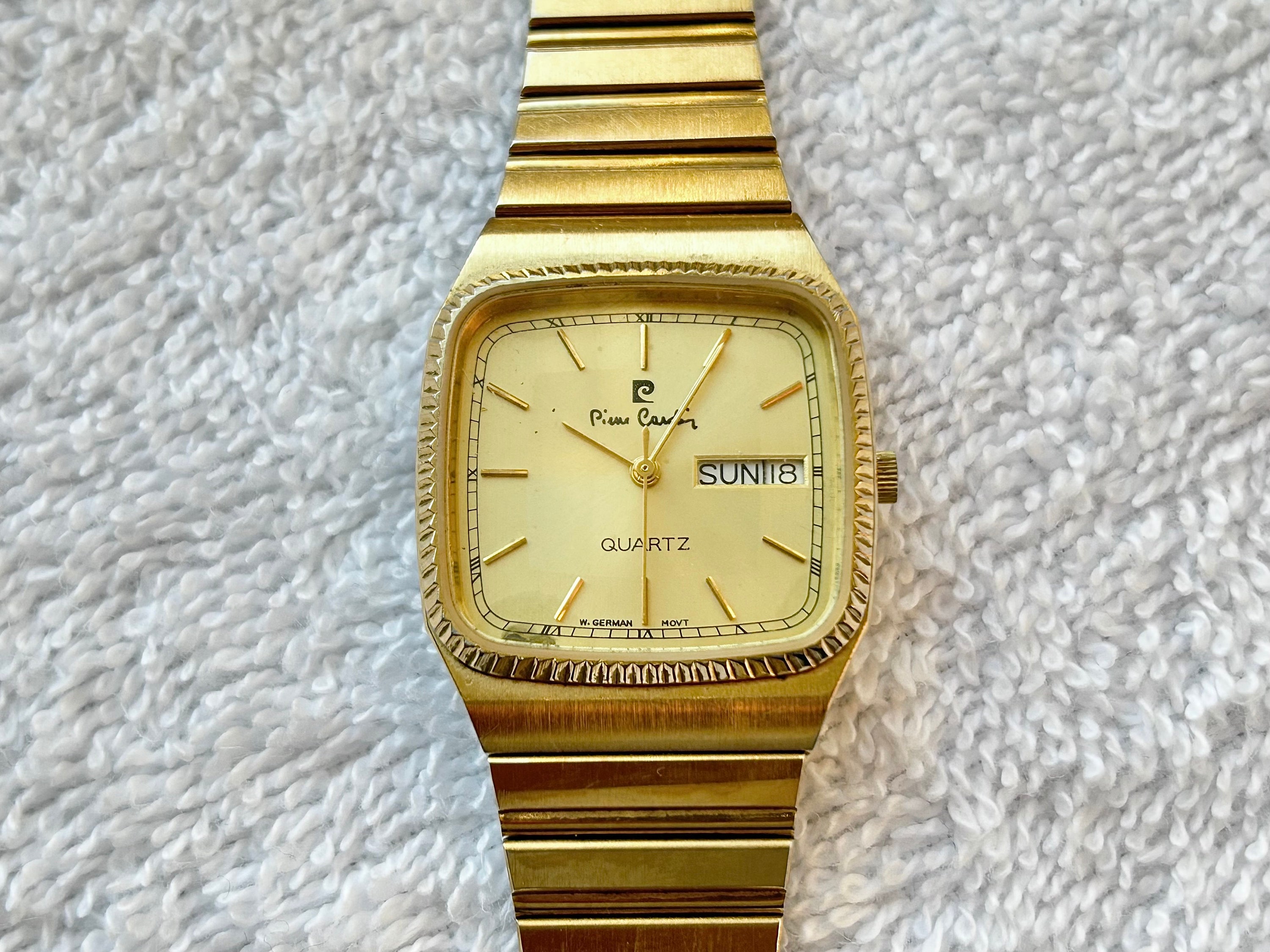人気メーカー・ブランド Vintage Pierre German Quartz Day/Date Plated Gold Cardin 時計