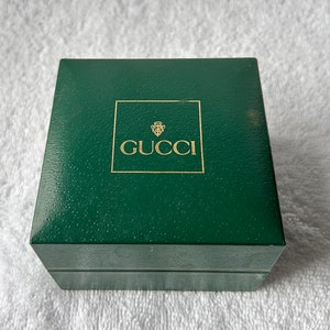 Rare 90s Gucci Bangle Gold Plated Quartz Ladies Swiss Made Watch with Box and Interchangeable Bezels image 10
