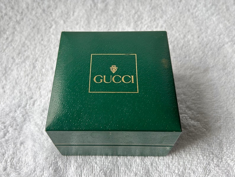 Rare 90s Gucci Bangle Gold Plated Quartz Ladies Swiss Made Watch with Box and Interchangeable Bezels image 10