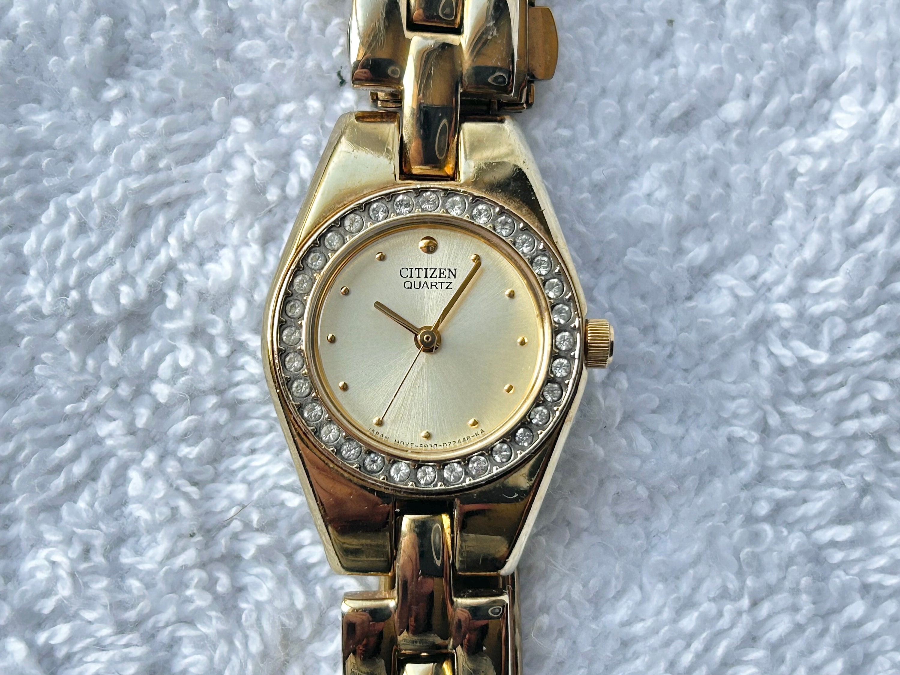 Citizen With Beautiful Crystals Gold plated Stainless steel Ladies Quartz Watch Etsy Canada