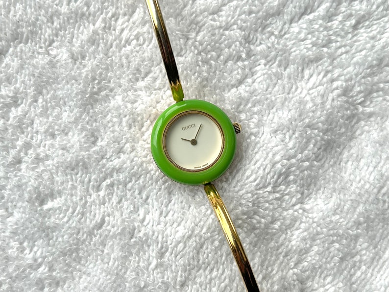 Rare 90s Gucci Bangle Gold Plated Quartz Ladies Swiss Made Watch with Box and Interchangeable Bezels image 5