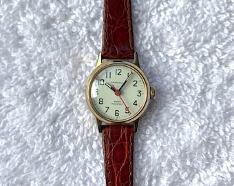 Vintage Caravelle by Bulova 17 Jewels Winding 1975 Luminescent Gold Plated Stainless Steel