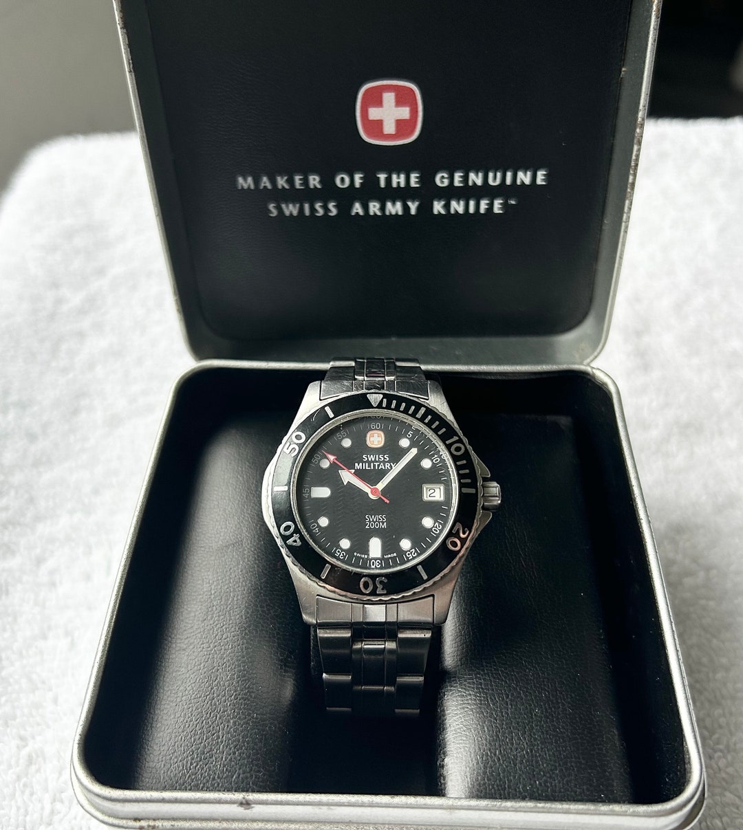 Modern Swiss Military Quick Set Date Divers Rotating Bezel Quartz Swiss ...