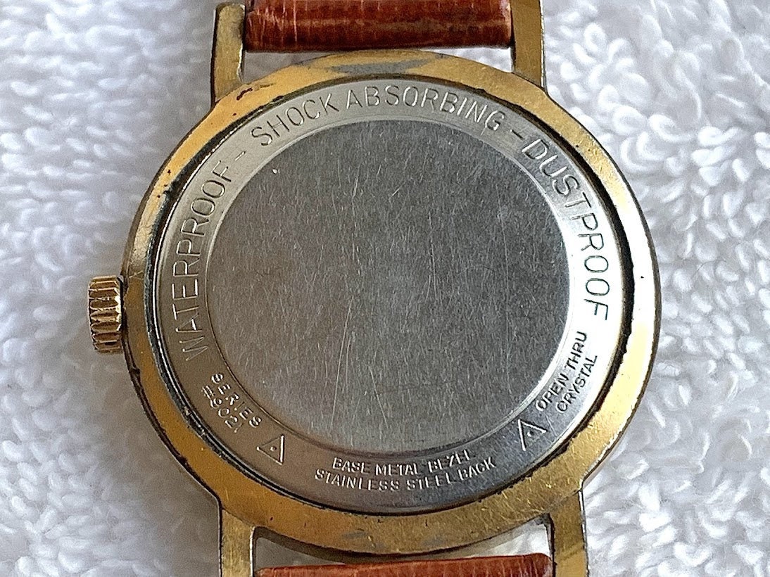 Vtg Sovereign Shock Protected Waterproof Stainless Steel Gold Tone Swiss Watch sovereign8829401_960.webp main image 2