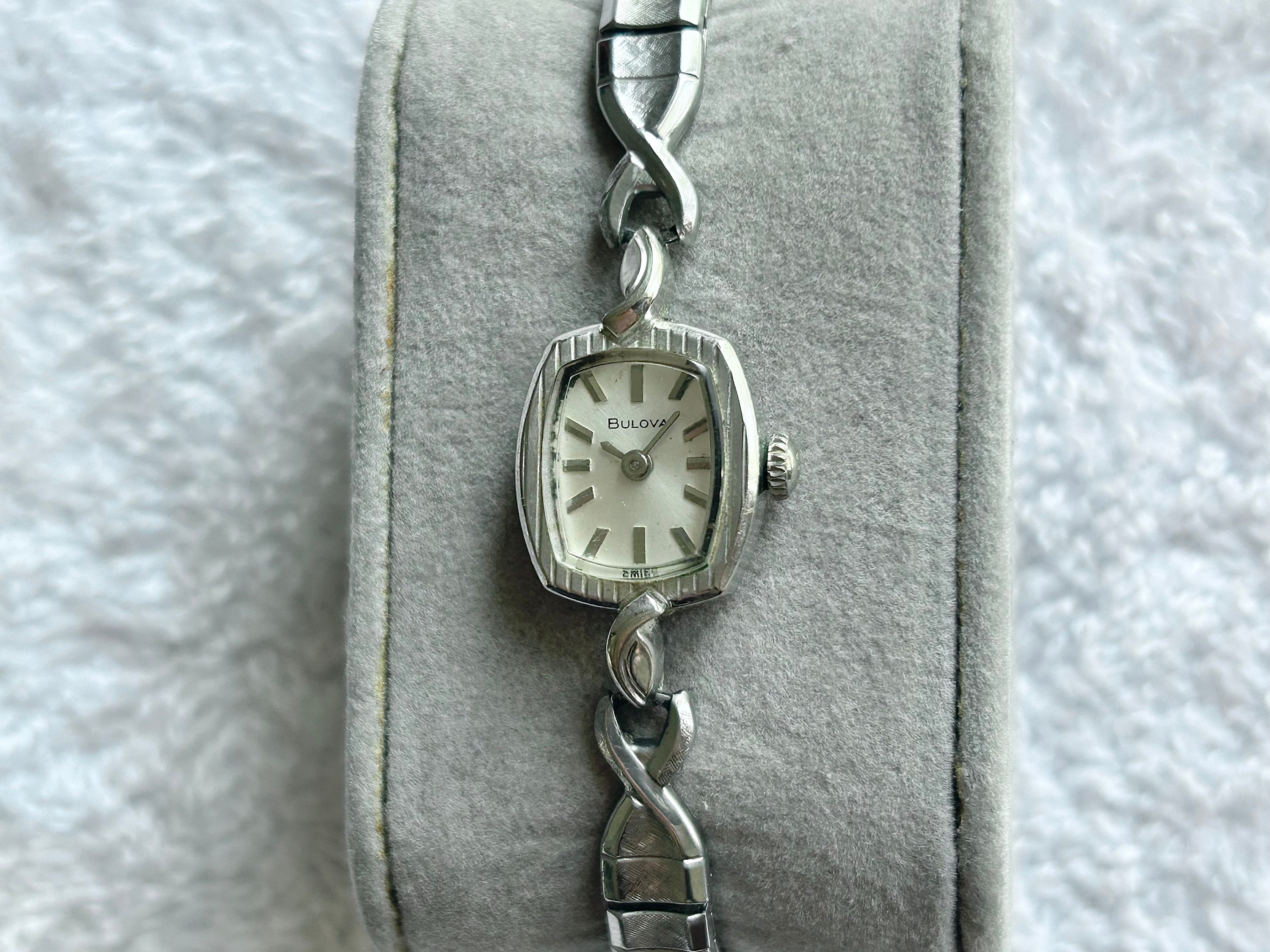 Vintage Bulova 1969 10k Rolled Gold Plated Mechanical Hand-winding