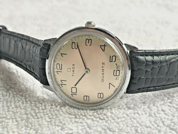 Old timex hotsell quartz watches
