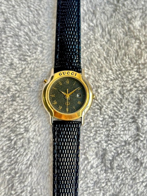 Vintage Gucci Wristwatch Swiss Made Gold Tone Case Analog Quartz Wrist Watch aut Vintage Gucci 3001 M Swiss 33M Gold Plated Unisex Wristwatch  main image 4