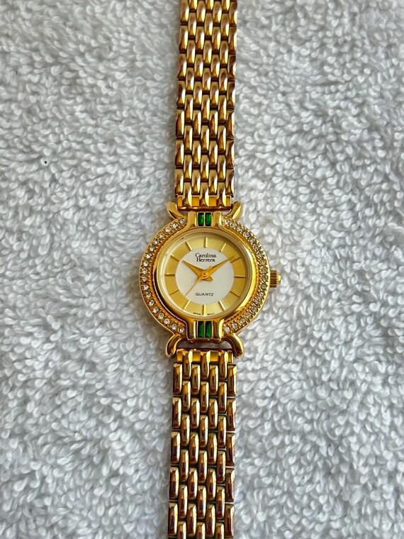 Hallazgo poco comun reloj de coctel de cuarzo banado en oro y acero inoxidable con cristales de Carolina Herrera Etsy Espana