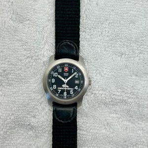 Vintage Swiss Army Watches - Etsy display picture 1