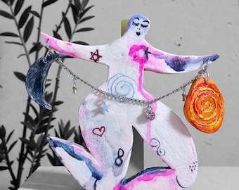 Ręcznie robiona ozdoba ścienna / Figurka kobiety / Motyw niebiański / Słońce / Księżyc / Gwiazdy / Talizman / Dekoracja ołtarza