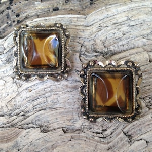 Vintage 1950&#39;s Chunky Thermoset Tortoise Brown Earrings