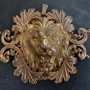 Signed Miriam Haskell Huge Ornate Gold Toned Lions Head Pendant Necklace 1919