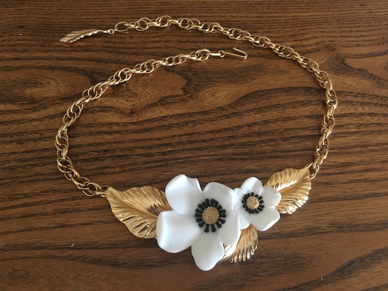 Louis Feraud Paris for Avon Blossoms of Spring Necklace 1202