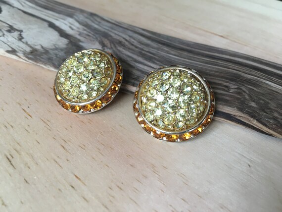 Coro Vintage Jonquil Yellow and Topaz Domed Round… - image 2