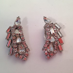 Signed Weiss Clear Rhinestone Art Decoish  Earrings 0451