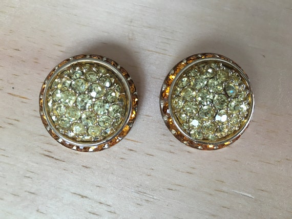 Coro Vintage Jonquil Yellow and Topaz Domed Round… - image 3