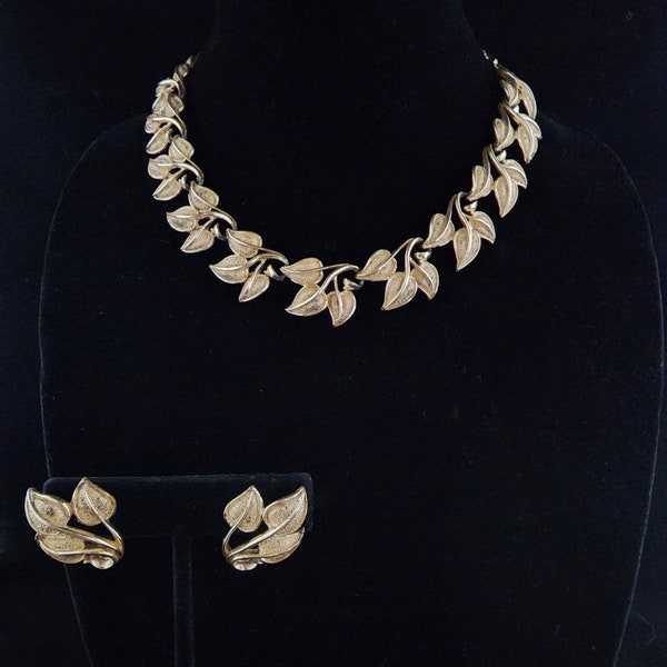 PRICE DROP Vintage Coro Gold Tone Textured Leaf Adjustable Length Necklace and Clip On Earring Set