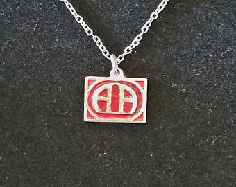 Colgante AA en plata de ley. Hecho en EE. UU.