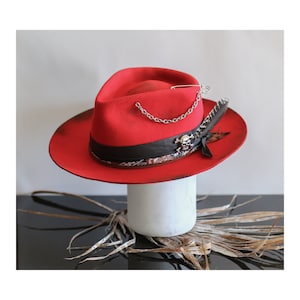 VAGABOND RED - felt fedora - vitage look distressed hat - chapolala