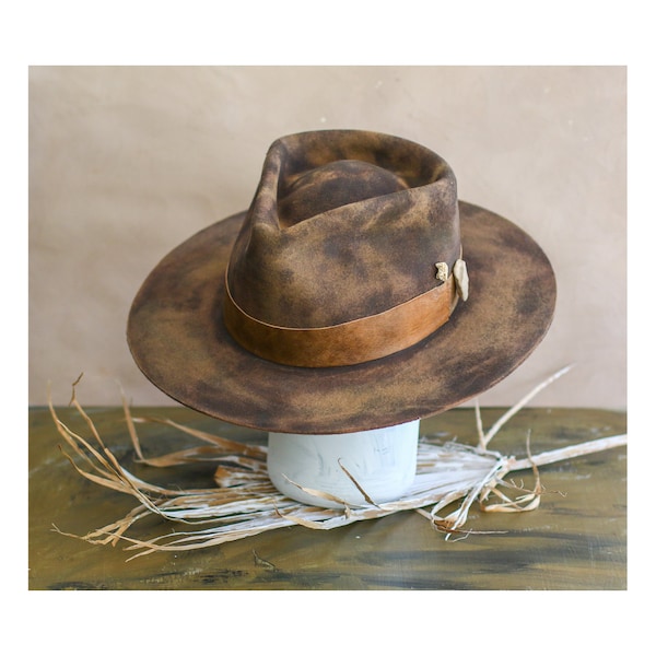 VENOM collection - POUDRE - Distressed bespoke hat - chapolala