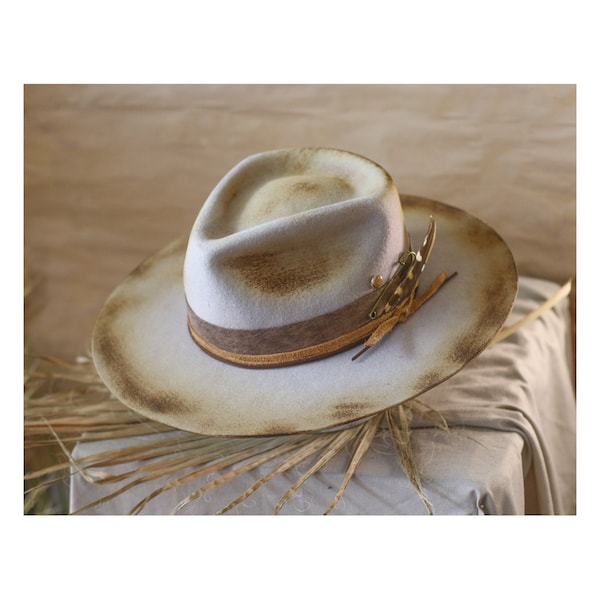 INDIEN gris clair - felt fedora - vintage look distressed hat - chapolala