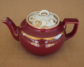Hall China New York Dresden 4 Cup Emerald Teapot with Standard Gold Design