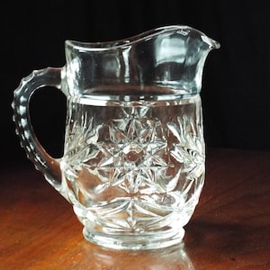 Anchor Hocking Prescut Clear Pint Pitcher with Pour Spout