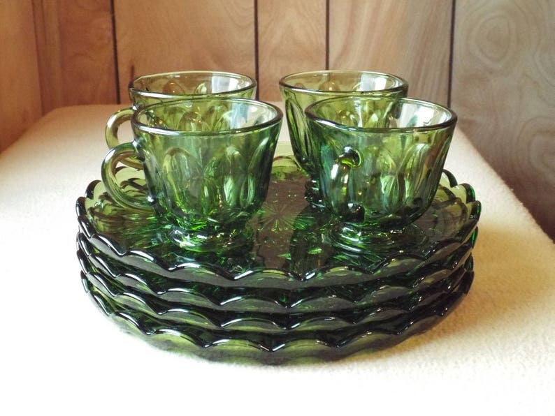 Vintage Anchor Hocking Glass Snack Plates With Teacups